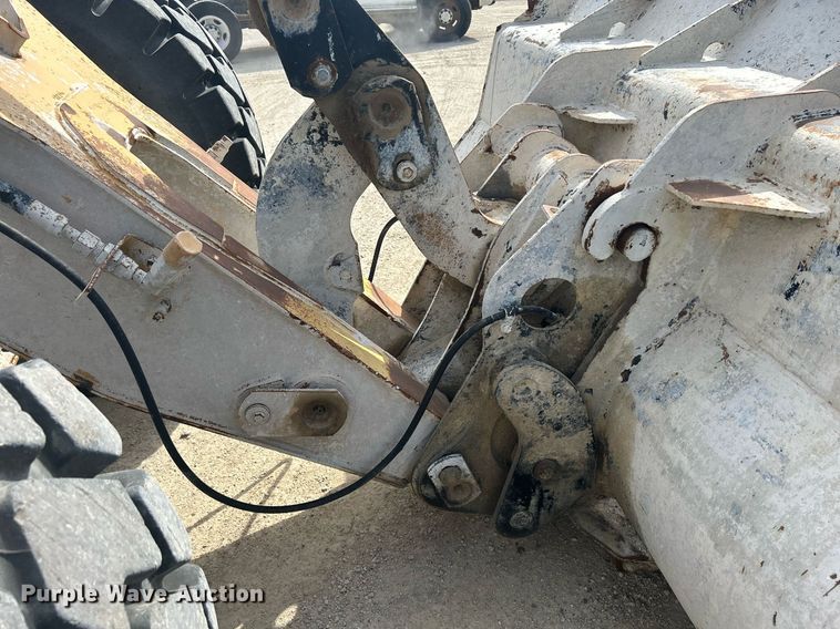 image for item DR4660 2004 Caterpillar 924G  wheel loader