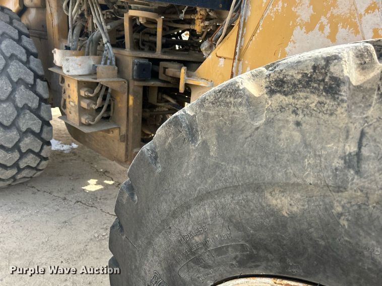 image for item DR4660 2004 Caterpillar 924G  wheel loader