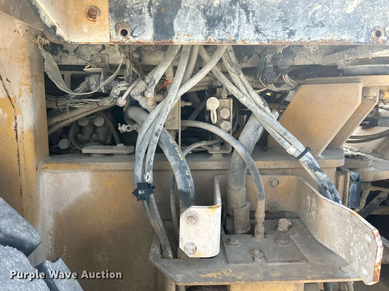 image for item DR4660 2004 Caterpillar 924G  wheel loader