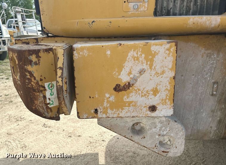 image for item DR4660 2004 Caterpillar 924G  wheel loader