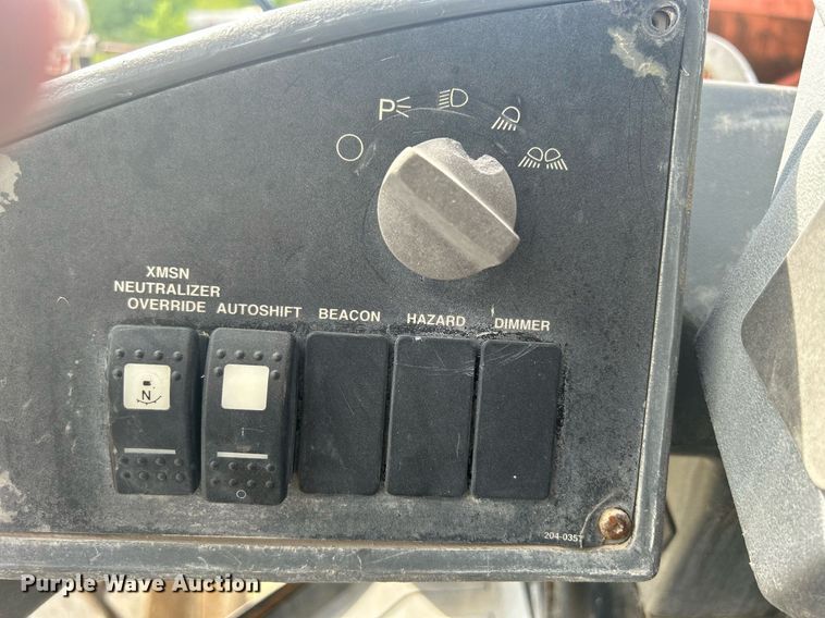 image for item DR4660 2004 Caterpillar 924G  wheel loader