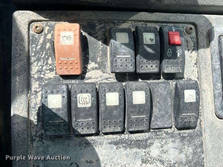 image for item DR4660 2004 Caterpillar 924G  wheel loader