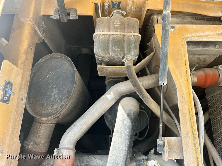 image for item DR4660 2004 Caterpillar 924G  wheel loader