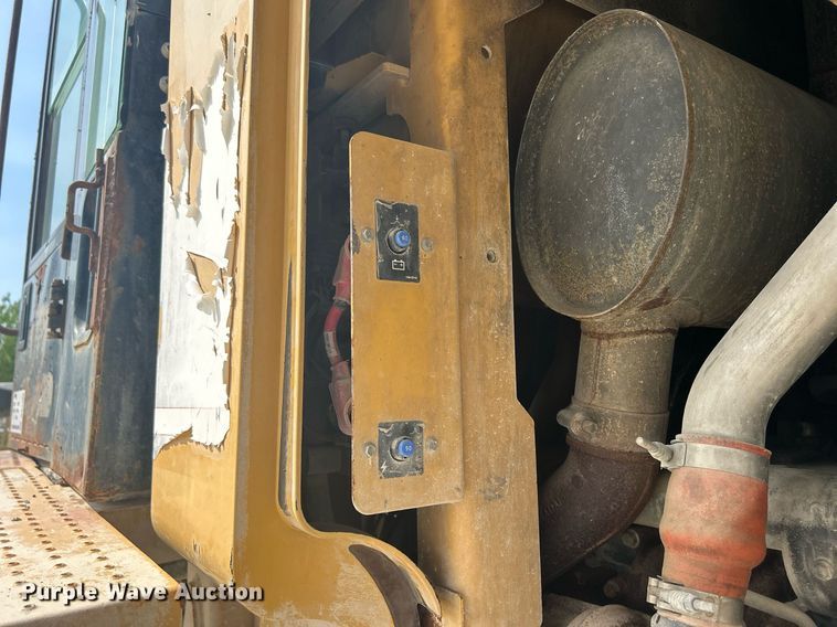 image for item DR4660 2004 Caterpillar 924G  wheel loader