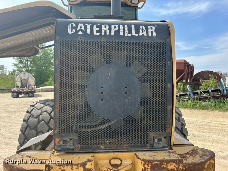 image for item DR4660 2004 Caterpillar 924G  wheel loader