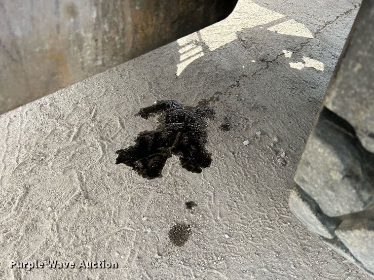 image for item DR4660 2004 Caterpillar 924G  wheel loader