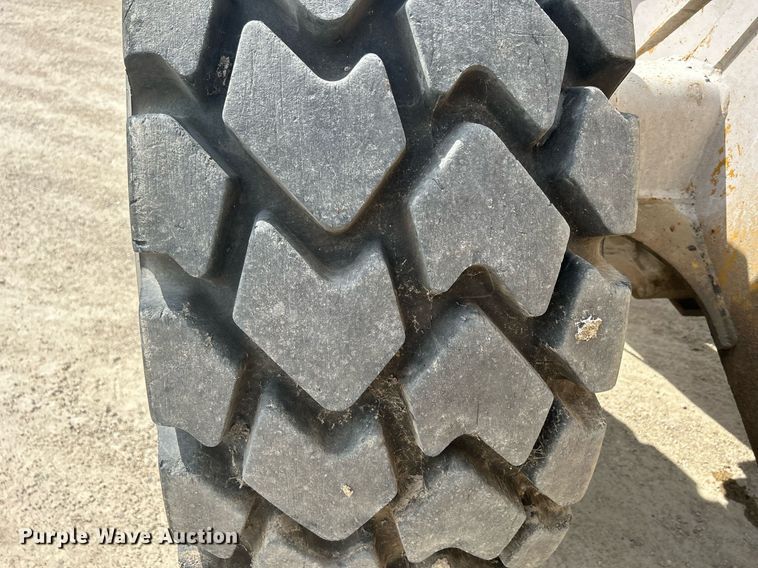 image for item DR4660 2004 Caterpillar 924G  wheel loader