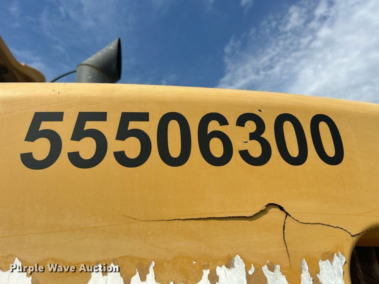 image for item DR4660 2004 Caterpillar 924G  wheel loader