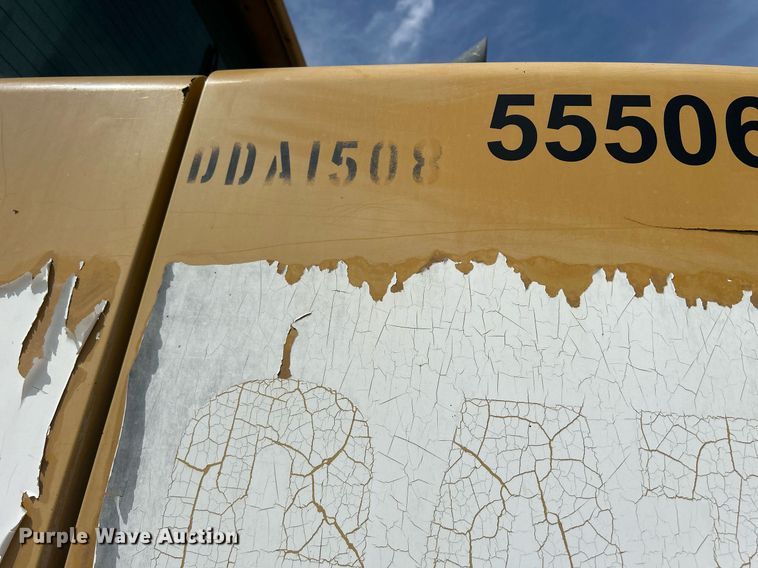 image for item DR4660 2004 Caterpillar 924G  wheel loader