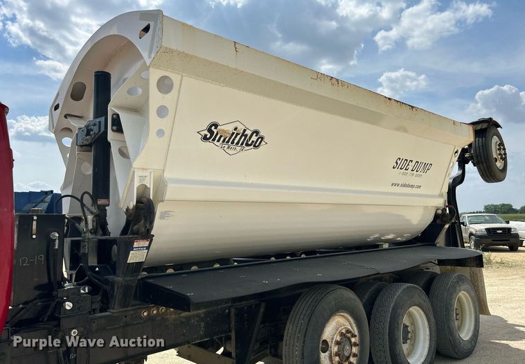 image for item DR4661 1999 Mack RD690S  dump truck