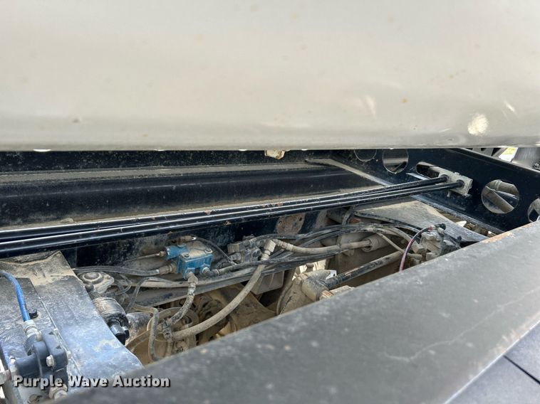 image for item DR4661 1999 Mack RD690S  dump truck