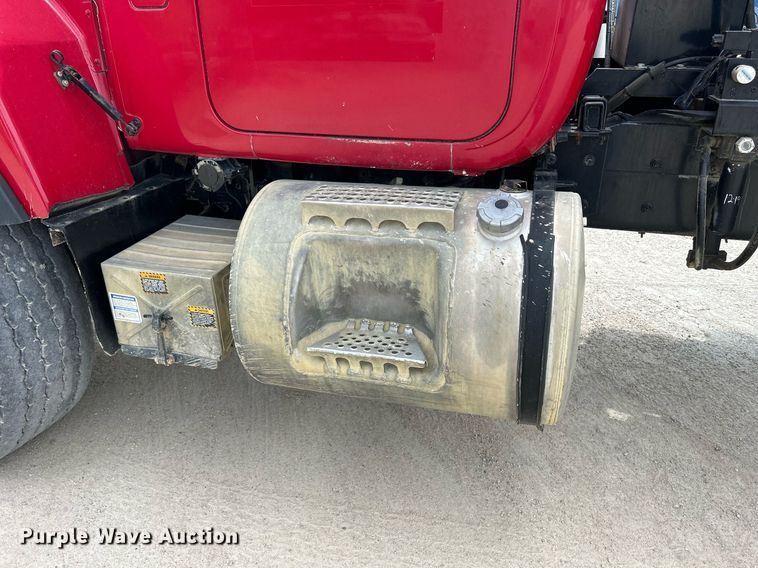 image for item DR4661 1999 Mack RD690S  dump truck