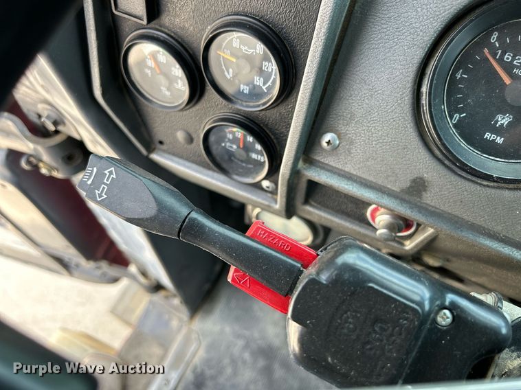 image for item DR4661 1999 Mack RD690S  dump truck