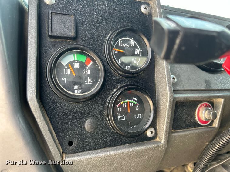 image for item DR4661 1999 Mack RD690S  dump truck