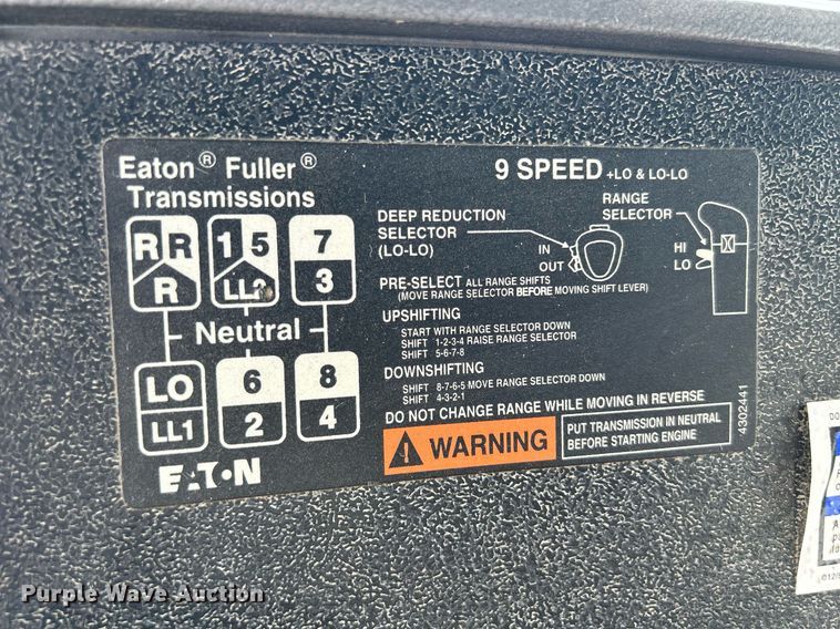 image for item DR4661 1999 Mack RD690S  dump truck