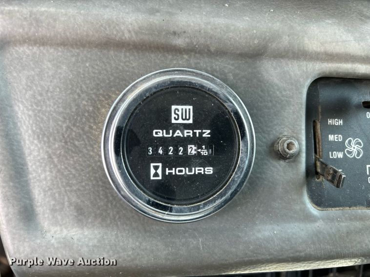 image for item DR4661 1999 Mack RD690S  dump truck