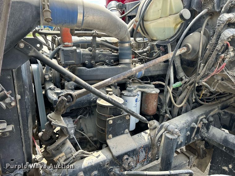 image for item DR4661 1999 Mack RD690S  dump truck