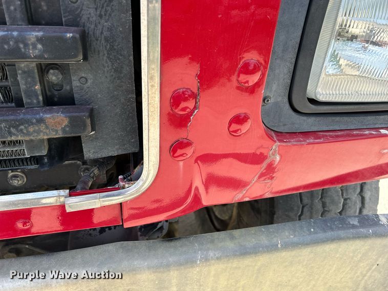 image for item DR4661 1999 Mack RD690S  dump truck