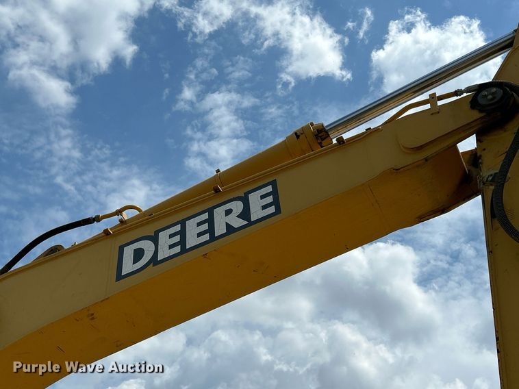 image for item DR4662 2003 John Deere 330C LC  excavator