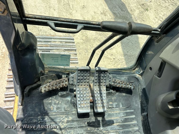 image for item DR4662 2003 John Deere 330C LC  excavator