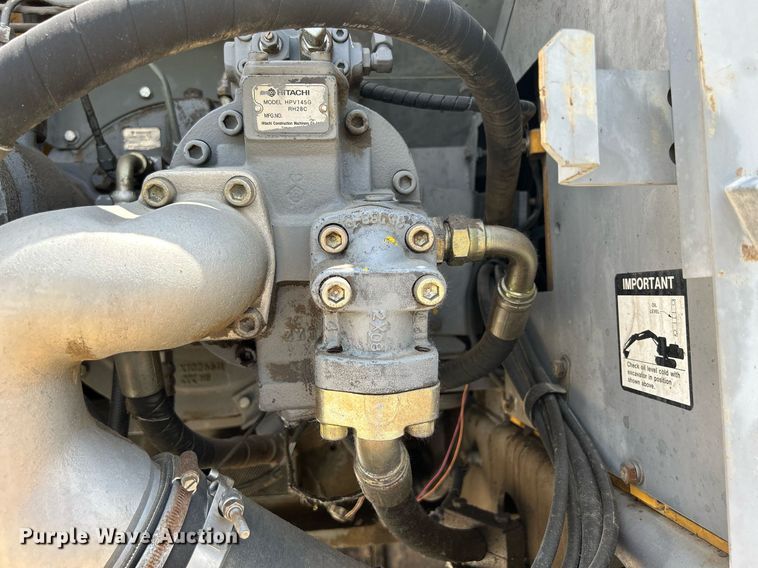 image for item DR4662 2003 John Deere 330C LC  excavator