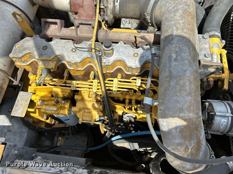 image for item DR4662 2003 John Deere 330C LC  excavator