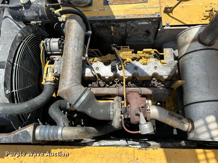 image for item DR4662 2003 John Deere 330C LC  excavator