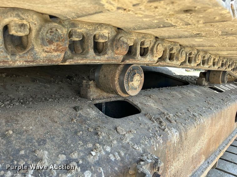 image for item DR4662 2003 John Deere 330C LC  excavator