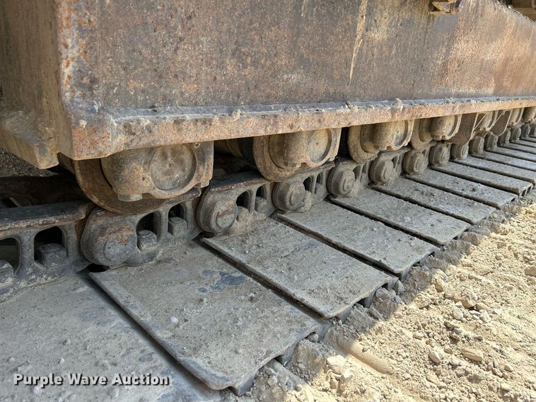 image for item DR4662 2003 John Deere 330C LC  excavator