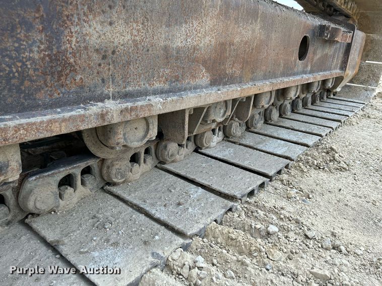 image for item DR4662 2003 John Deere 330C LC  excavator