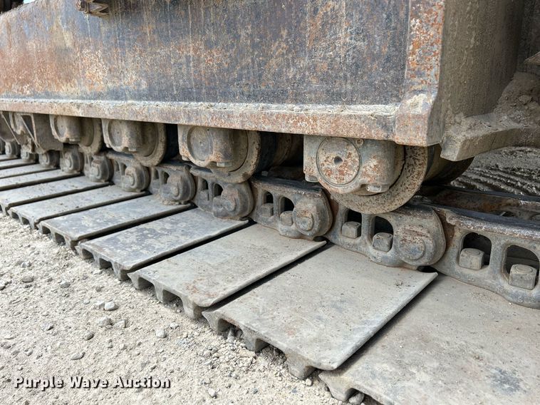 image for item DR4662 2003 John Deere 330C LC  excavator