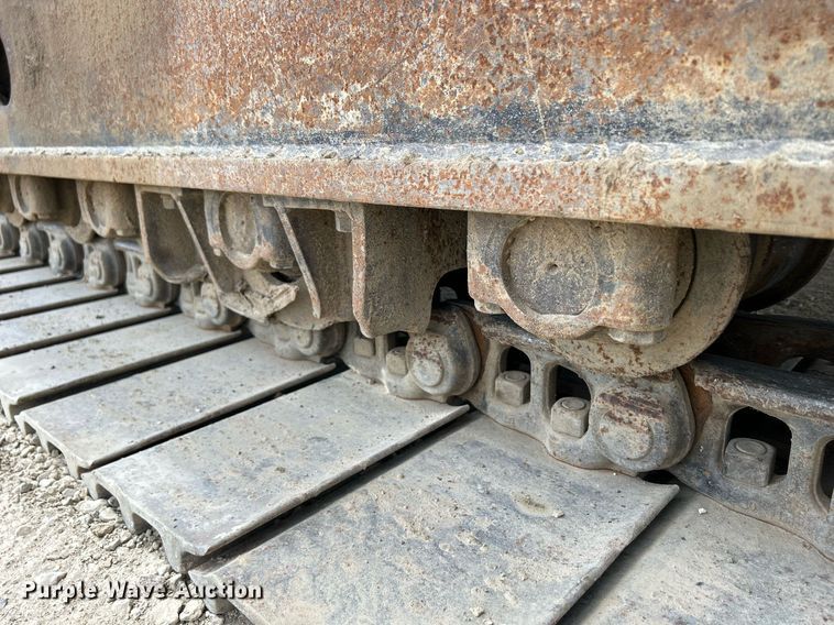 image for item DR4662 2003 John Deere 330C LC  excavator