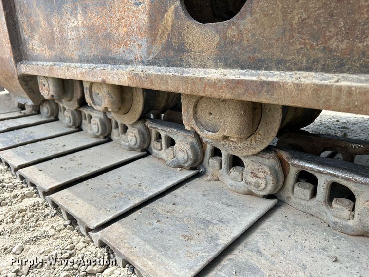 image for item DR4662 2003 John Deere 330C LC  excavator