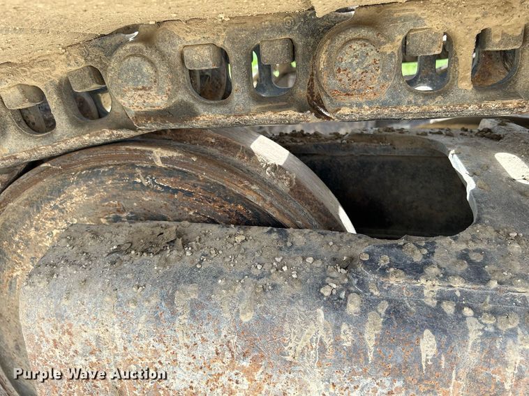 image for item DR4662 2003 John Deere 330C LC  excavator