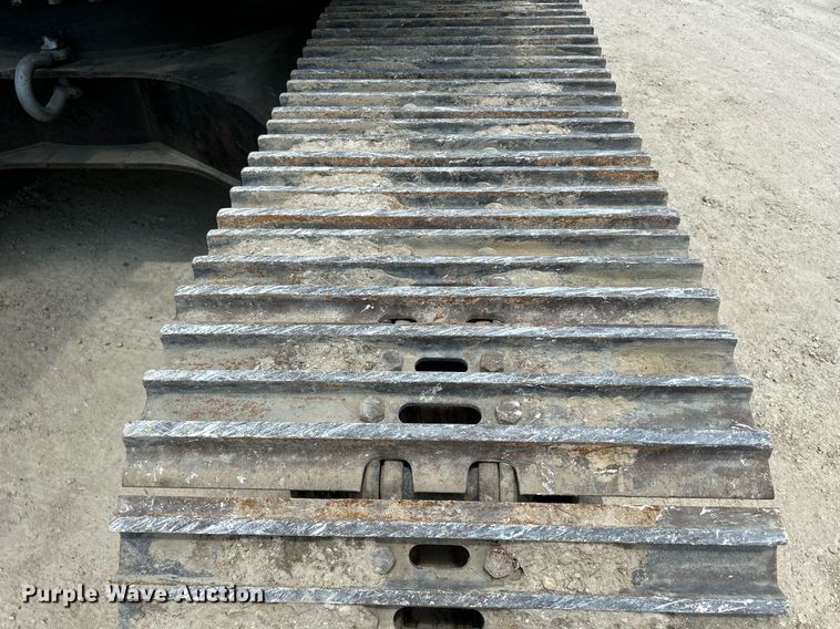 image for item DR4662 2003 John Deere 330C LC  excavator