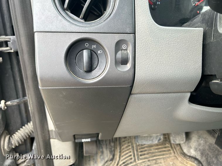 image for item DR4663 2008 Ford F150 XL  pickup truck