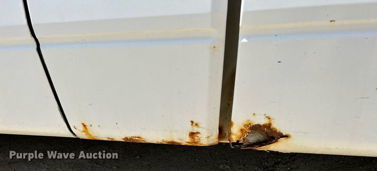 image for item DR4664 2004 Ford F150 XL  pickup truck