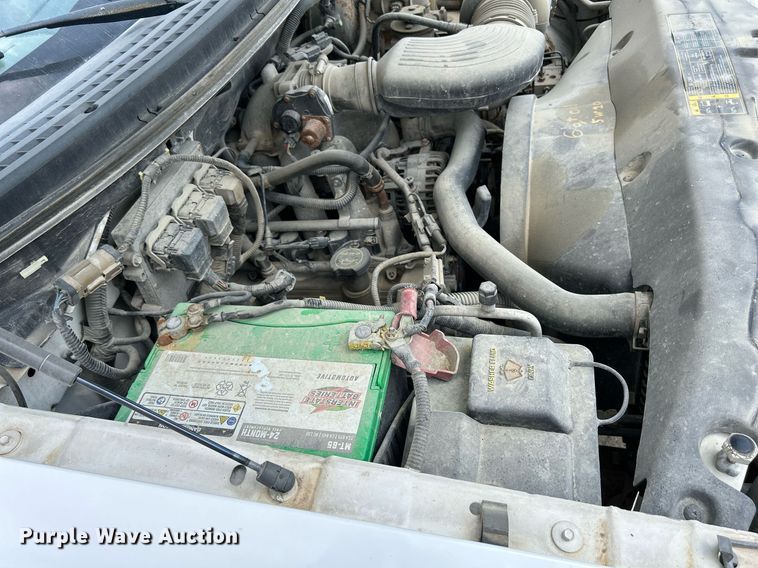 image for item DR4664 2004 Ford F150 XL  pickup truck