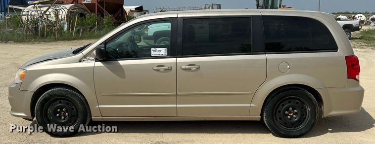 image for item DR4666 2013 Dodge Grand Caravan  van
