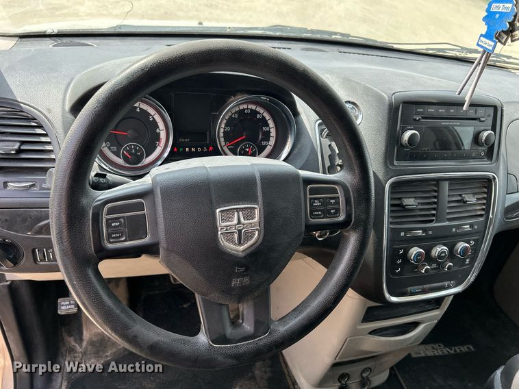 image for item DR4666 2013 Dodge Grand Caravan  van