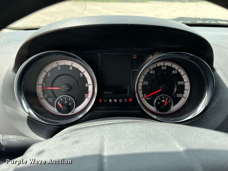 image for item DR4666 2013 Dodge Grand Caravan  van