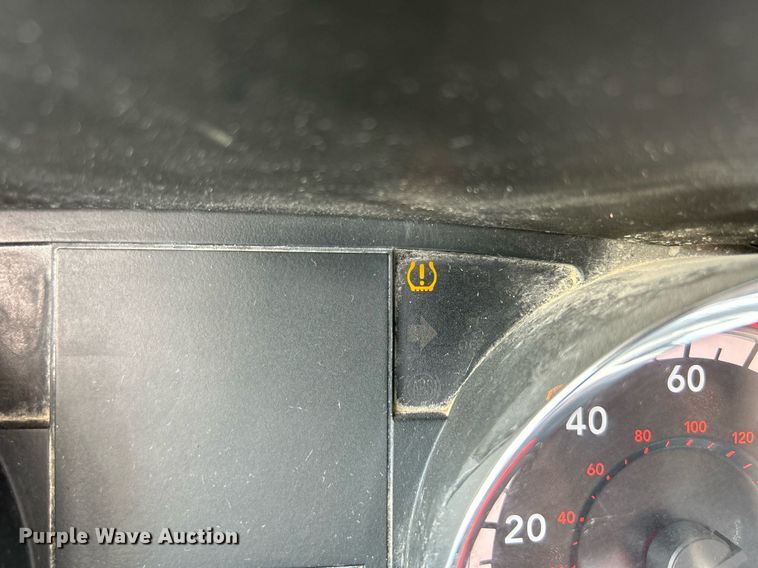 image for item DR4666 2013 Dodge Grand Caravan  van