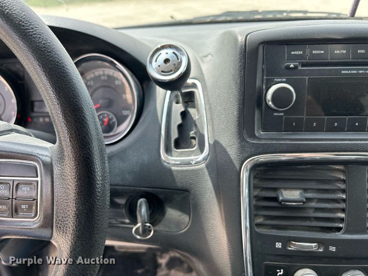 image for item DR4666 2013 Dodge Grand Caravan  van