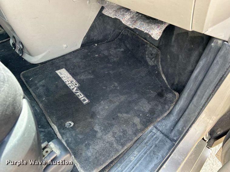 image for item DR4666 2013 Dodge Grand Caravan  van