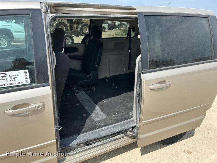 image for item DR4666 2013 Dodge Grand Caravan  van