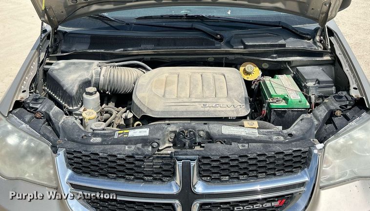 image for item DR4666 2013 Dodge Grand Caravan  van