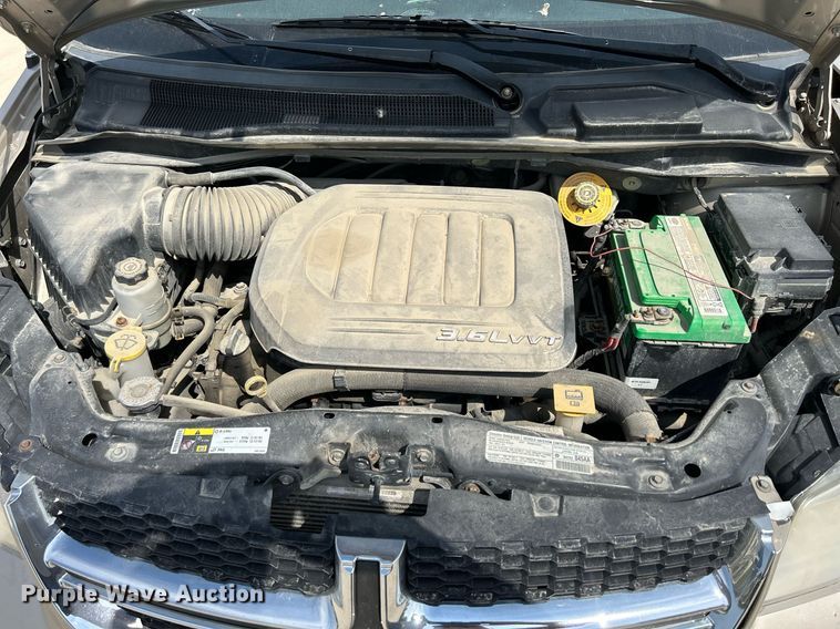 image for item DR4666 2013 Dodge Grand Caravan  van