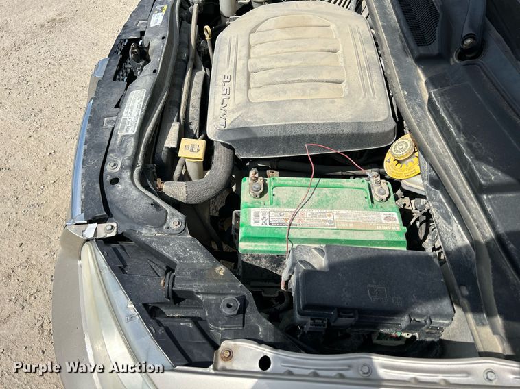 image for item DR4666 2013 Dodge Grand Caravan  van