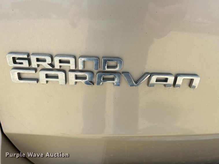 image for item DR4666 2013 Dodge Grand Caravan  van