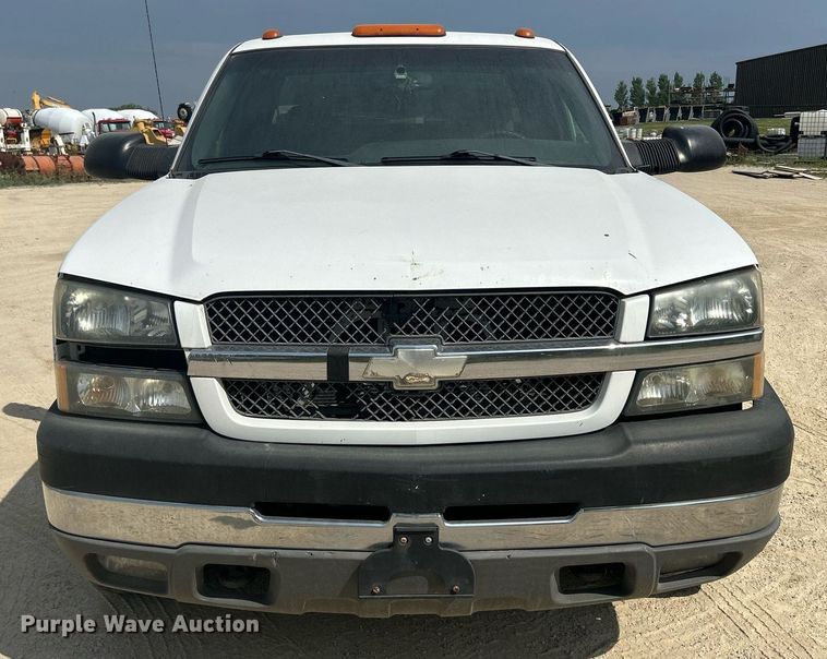 image for item DR4667 2003 Chevrolet Silverado 2500HD  Ext. Cab pickup truck